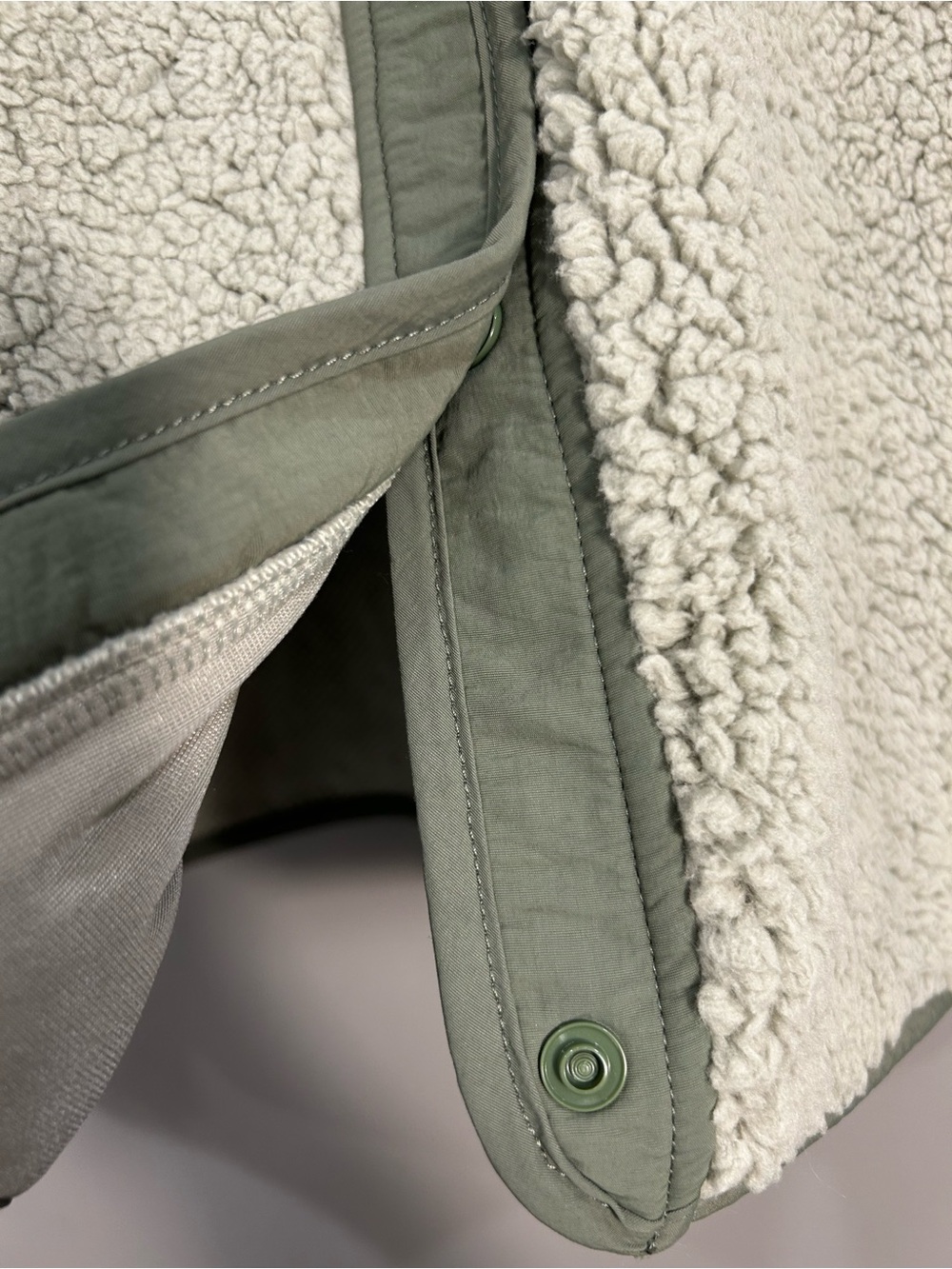 32 Degrees | Sherpa Jacket | Seagrass with Olive Trim | XL - Picture 4 of 14